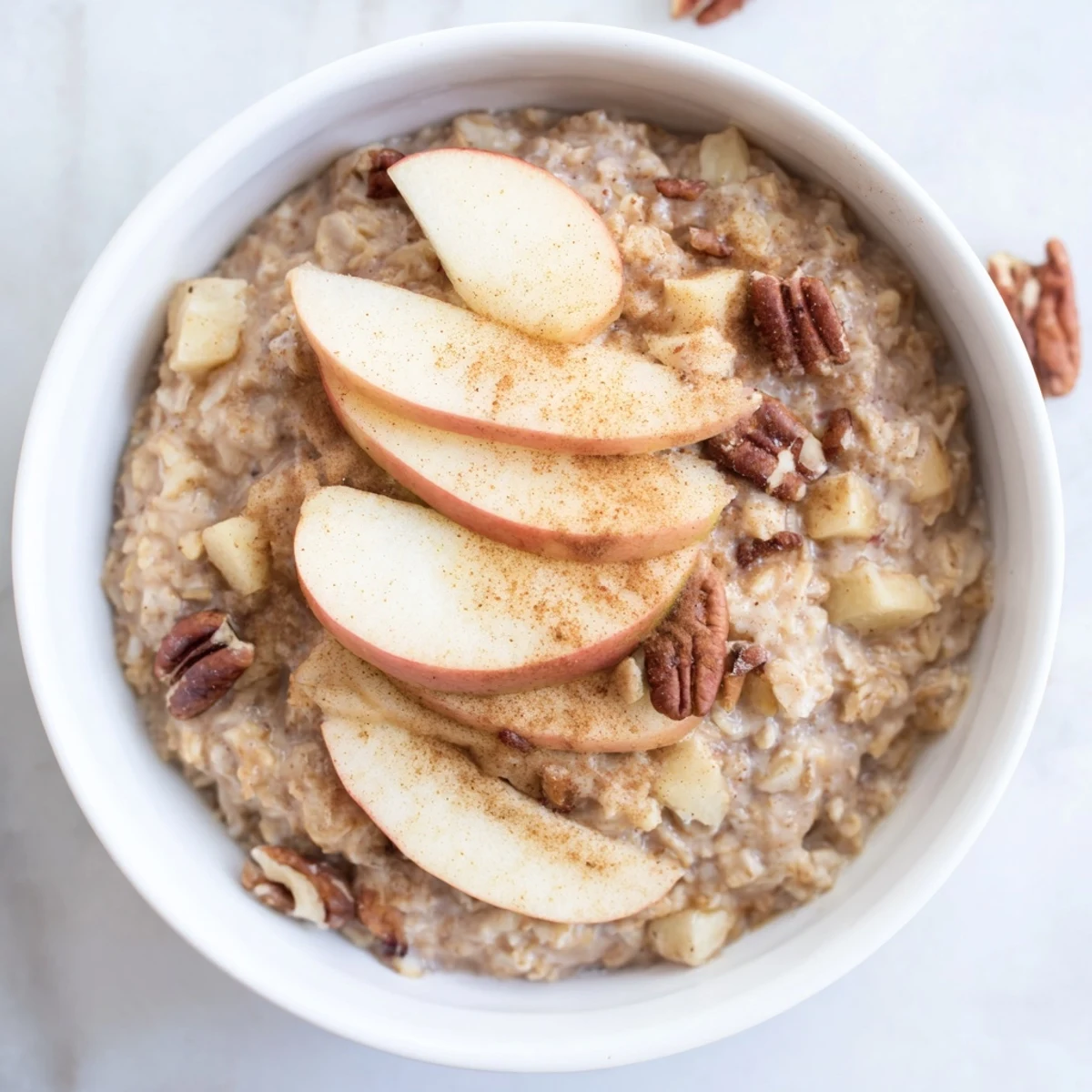 Warm Apple Cinnamon Oatmeal
